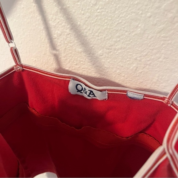 Vintage Y2K Q&A Tank - Picture 5 of 6